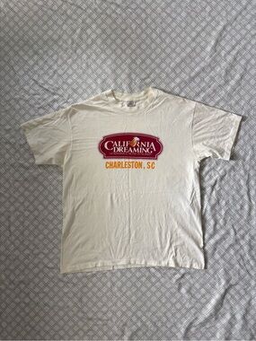 Vintage Classic Platinum Charleston, SC Graphic Tee - White